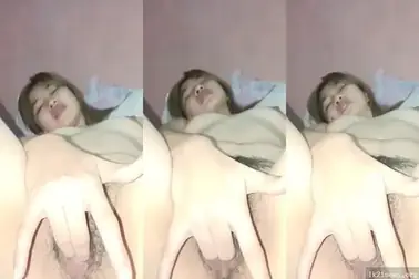 Live Cewek Sange Gak Kuat, Colmek Sampe Squirt Becek