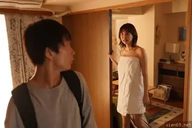 Malam Panas Berhubungan dengan Sepupu Cantik di Rumah Pribadi