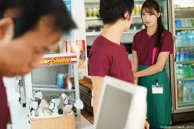 Rekan Kerja Cantik Lugu Digenit Paksa di Ruang Kantor