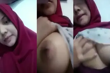 Ukhti Jilbab Merah Pamer Toket Gede Ngentot Liar